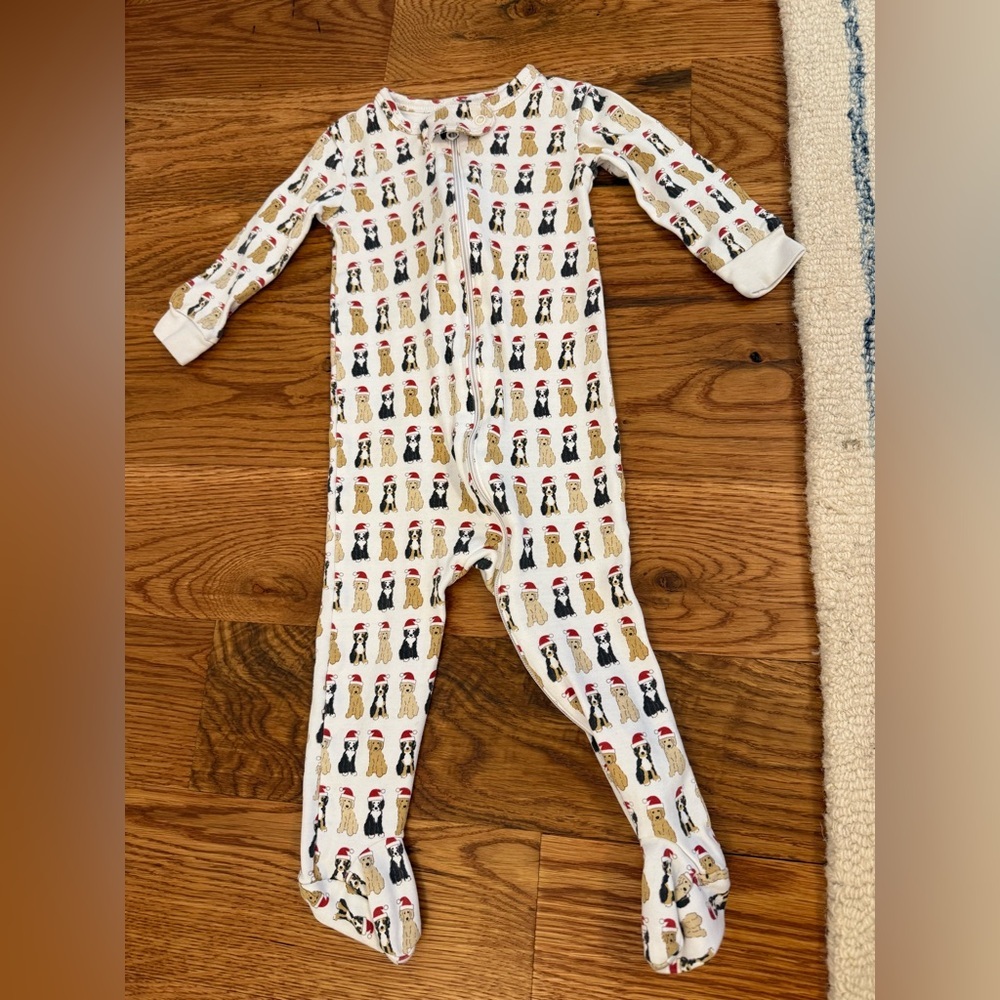 Lila + Hayes Parker Zipper Pajama - Christmas Pups Size 6-9 Months